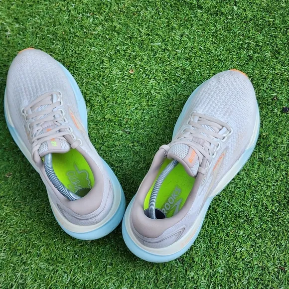 BROOKS GLYCERIN 21  - Women's Sneakers - SIZE 9.B