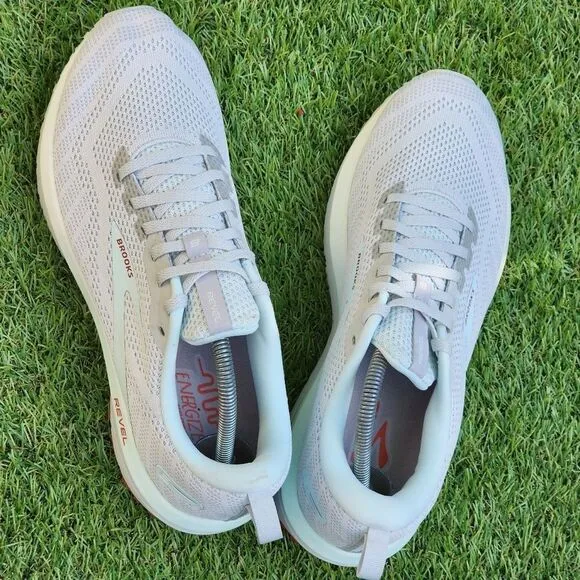 BROOKS REVEL 6 - Women's Athletic Shoes - SIZE 12