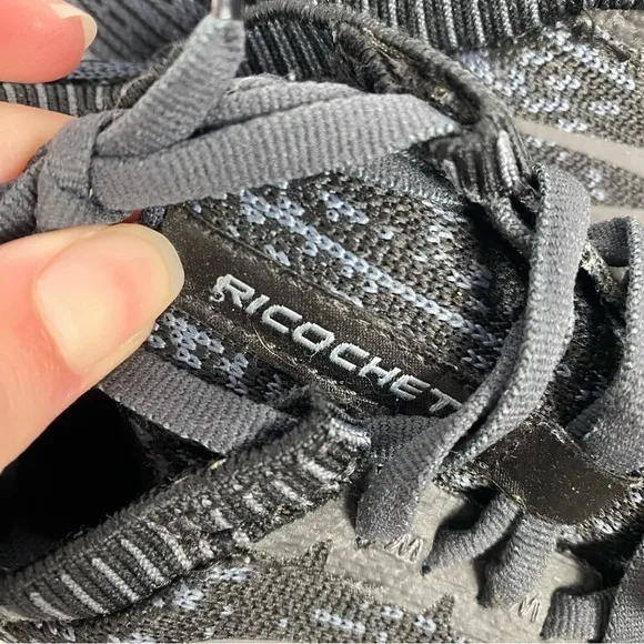 Brooks Ricoche Black Athletic Shoes