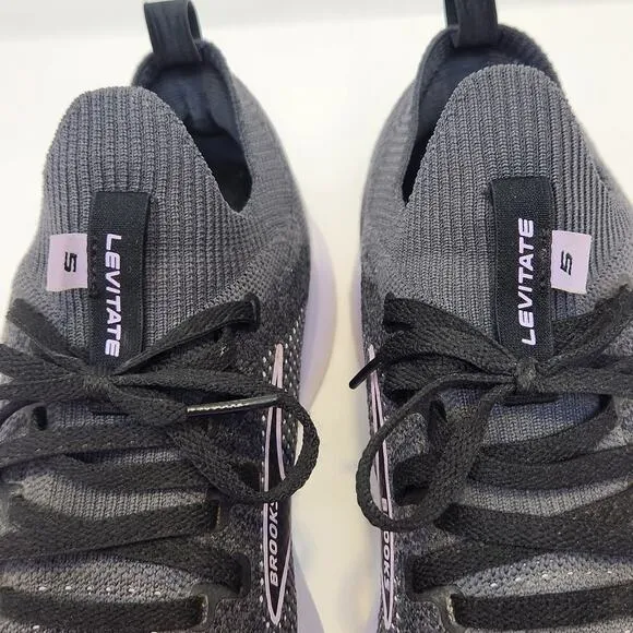 Brooks Women Levitate 5 Stealthfit Running Shoes Sneakers Size 9 M Gray Purple
