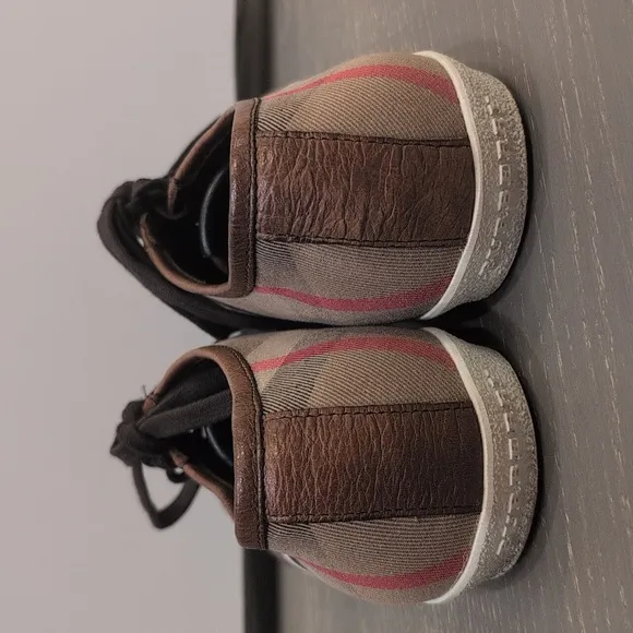Burberry Men's Brown Sneakers