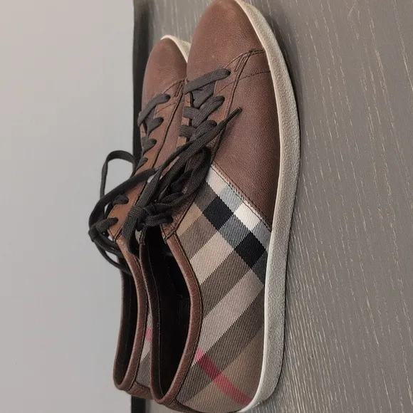 Burberry Men's Brown Sneakers