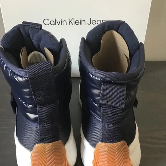 CALVIN KLEIN JEANS Women's Mabon Nylon High Top Sneakers, size 9.5