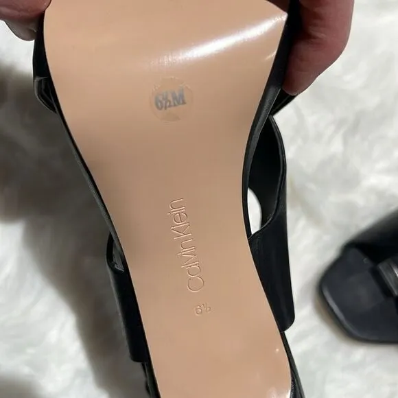 Calvin Klein Women's Myra Pump Black Size 6.5M.  B75