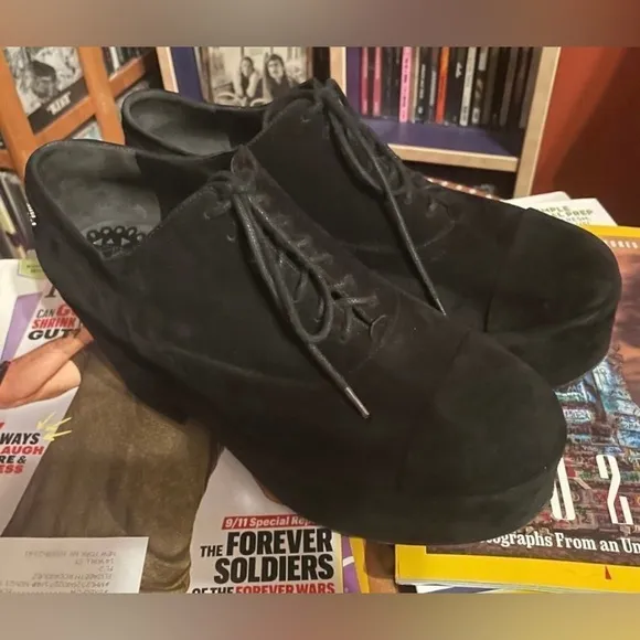 Chanel 31343 Black Suede Platform Oxfords 39.5