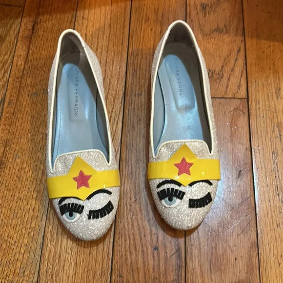 Chiara Ferragni Women’s Wonder Women’s flat shoes size 37