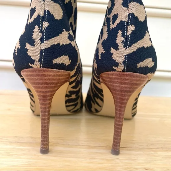 Chic Louise et Cie Leopard Print Knit Sock Booties Size 8/39