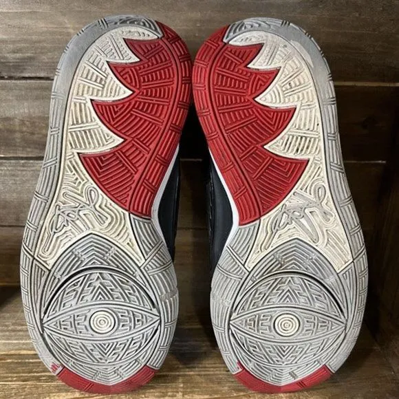 Childrens Kids Nike Kyrie 6 Bred Athletic Basketball Shoes Sneakers Size 6 Y GUC