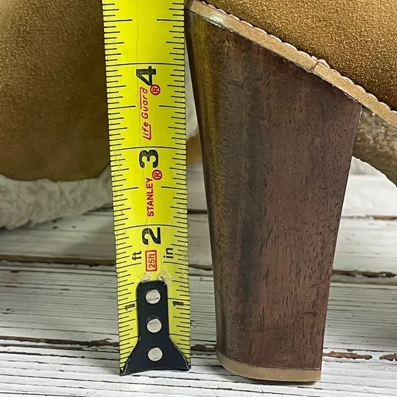 CLEANED 7.5 Michael Kors Derby Shearling Suede Camel Knee High Heel Boots