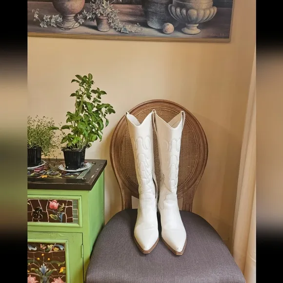 COCONUTS BY MATISSE leather Knee High Cowboy Boots in Ivory