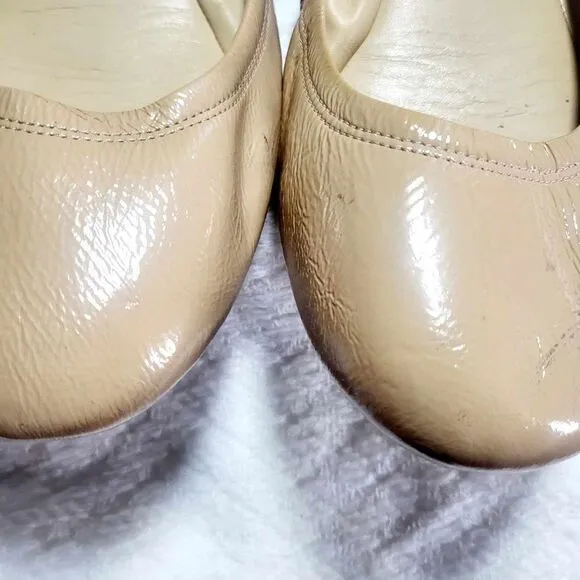 COLE HAAN flat ballet Cream Size 8 shoes lightly used.