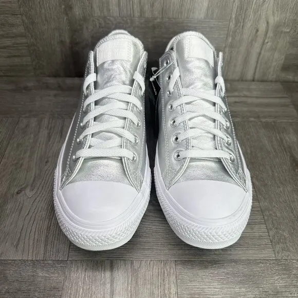 Converse CTAS Low Men's size 10.5/Women's size 12.5 Metallic Silver Shoes