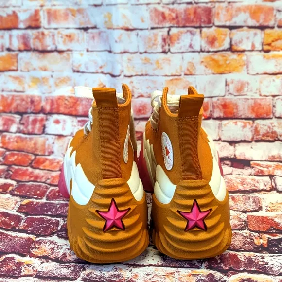 Converse Run Star Motion Future Comfort Wheat White Pink Shoes