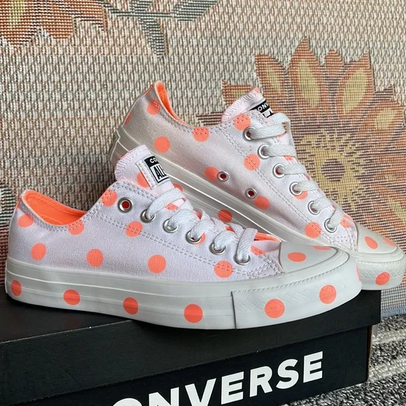 Converse WMNS 560629FCTAS OXWHITE/CRIMSON PULS Sneakers