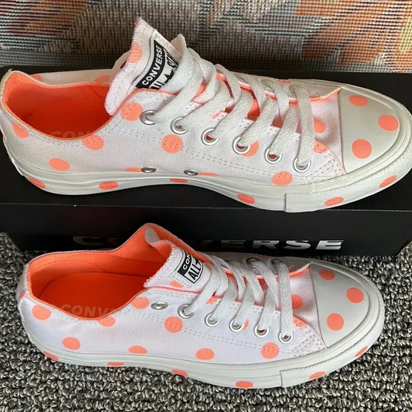 Converse WMNS 560629FCTAS OXWHITE/CRIMSON PULS Sneakers