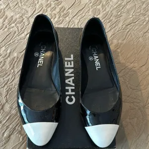 COPY - Chanel flat shoes size 38.5 or American 7
