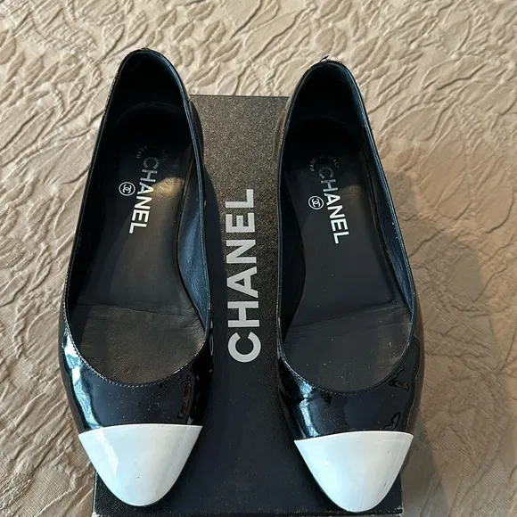 COPY - Chanel flat shoes size 38.5 or American 7