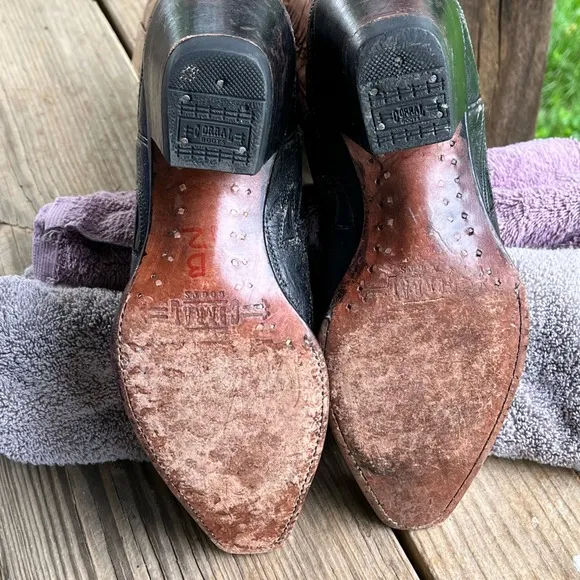 Corral Woman's Crackle Distressed Antique Saddle Cowboy Boots  Black Brown 7