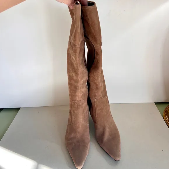 Crica Joan &amp; David brown suede tall boots size 7.5.