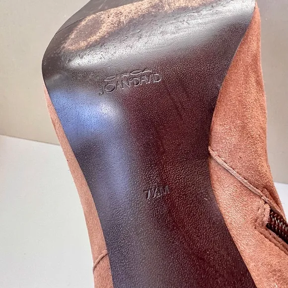 Crica Joan &amp; David brown suede tall boots size 7.5.