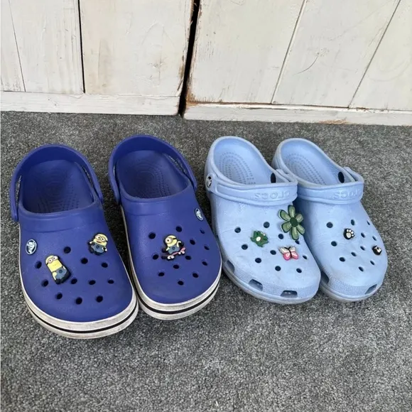Crocs Classic Blue Clogs Dark Light Lot Of 2 Size W 6 7 Minions
