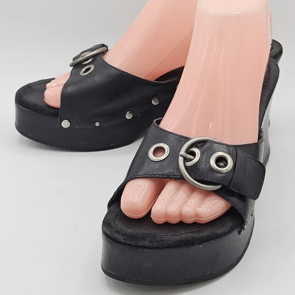 Curfew 90s Y2K 1.25&quot; platform 3&quot;heel peep toe sandals size 8 (10&quot; insole)