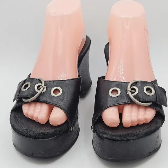 Curfew 90s Y2K 1.25&quot; platform 3&quot;heel peep toe sandals size 8 (10&quot; insole)