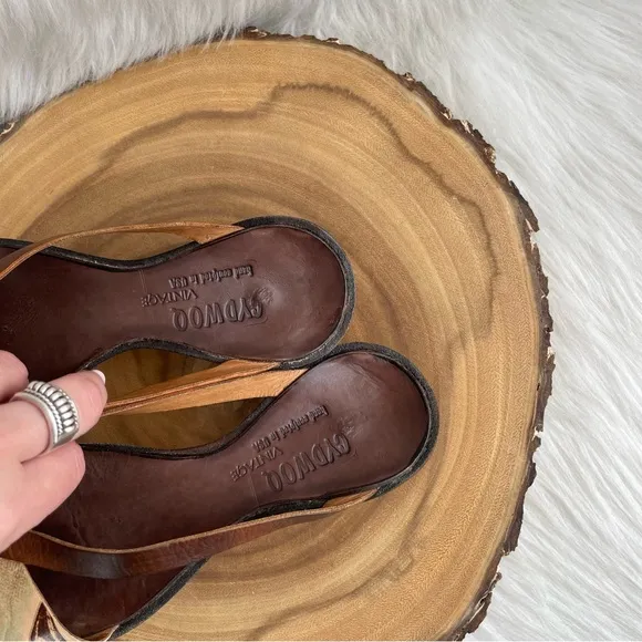 CYDWOQ handmade leather thong sandals