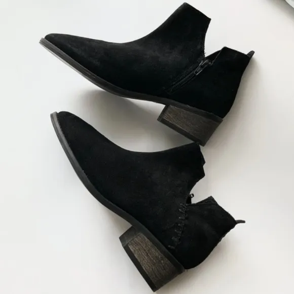 Diba True Vio Lyn black suede leather block heel almond toe ankle boots booties