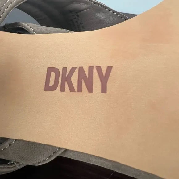 DKNY RANAE SQUARE-TOE SLINGBACK DRESS SANDALS IN BROWN NWOB WOMEN'S SIZE 7.5
