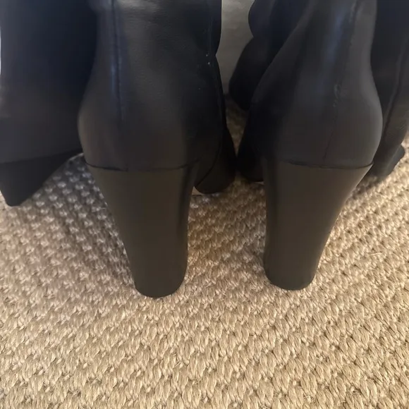Dolce Vida leather new without box size 8.5 Black knee-high boots.$240 in stores