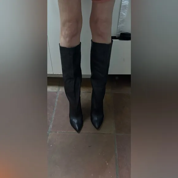 Dolce Vida leather new without box size 8.5 Black knee-high boots.$240 in stores