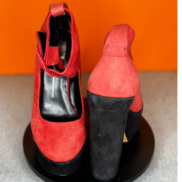 Dolce Vita Jevan Red Black Platform Block Buckle Heel Suede Size 7.5