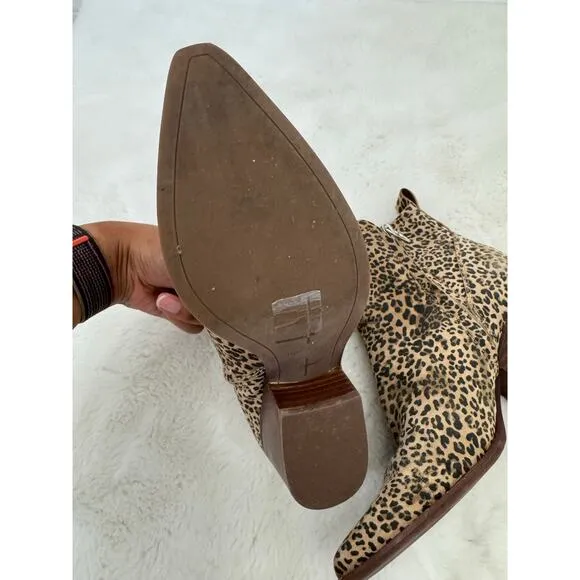 Dolce Vita Serna Leopard Print Suede Booties Size 8W Pointed Toe Ankle Boots