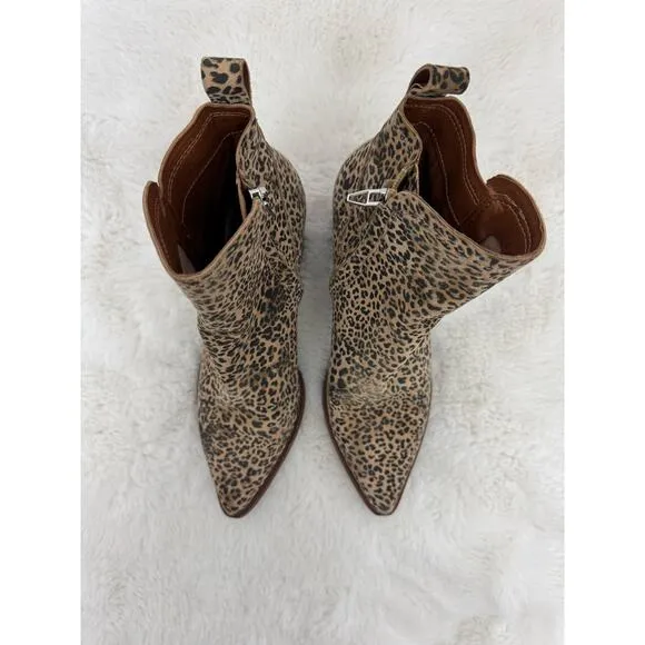 Dolce Vita Serna Leopard Print Suede Booties Size 8W Pointed Toe Ankle Boots