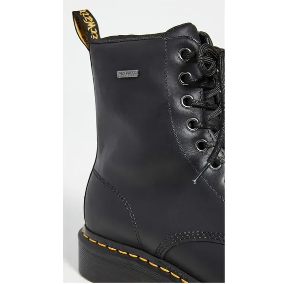 DR. MARTENS 1460 Women's Black Waterproof Lace Up Grunge Boots 9