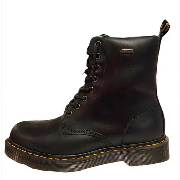 DR. MARTENS 1460 Women's Black Waterproof Lace Up Grunge Boots 9
