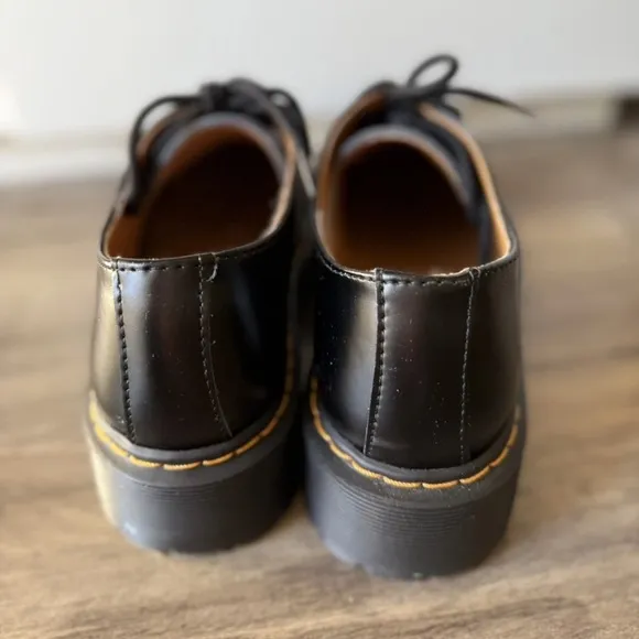 DR. MARTENS 1461 SMOOTH LEATHER PLATFORM SHOES, SIZE L 10, $170, WORN ONCE