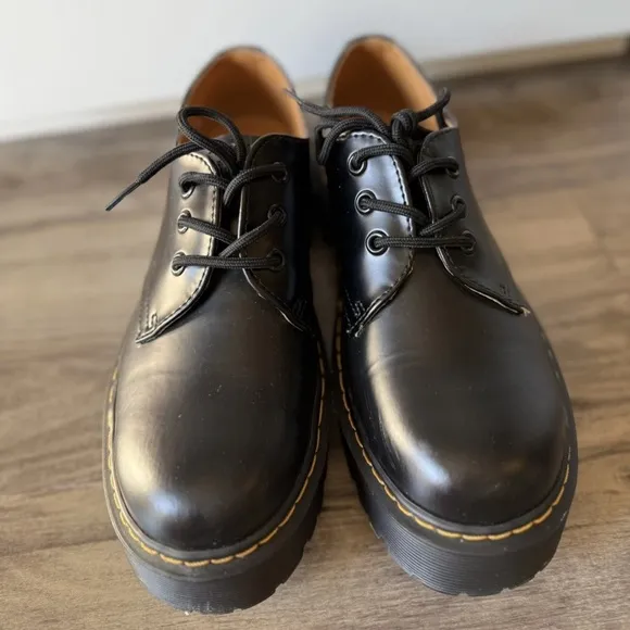 DR. MARTENS 1461 SMOOTH LEATHER PLATFORM SHOES, SIZE L 10, $170, WORN ONCE