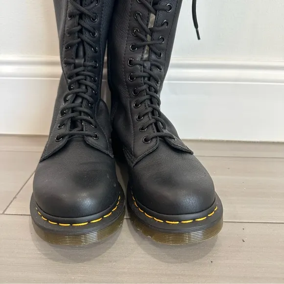 Dr Martens black VIRGINIA LEATHER KNEE HIGH BOOTS