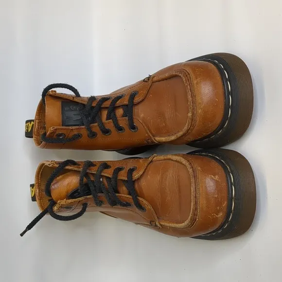 Dr Martens Docs 8556 Made in England Size 5 Platform Cognac Camel Leather