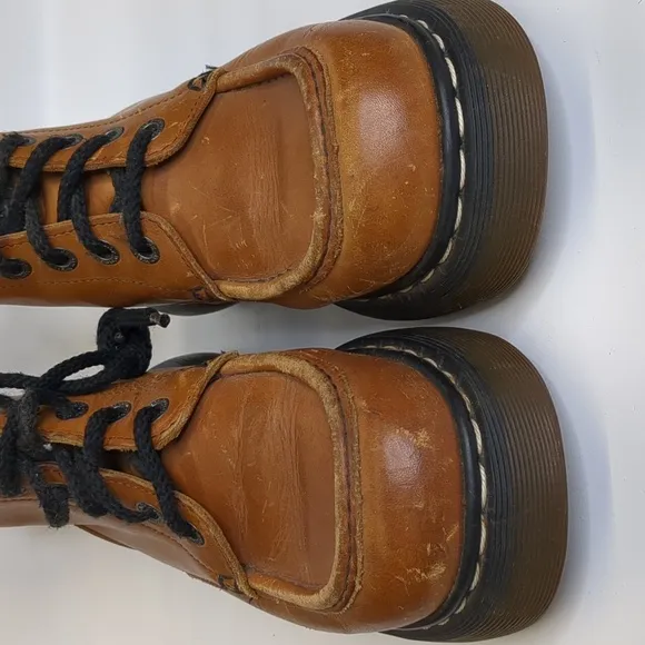 Dr Martens Docs 8556 Made in England Size 5 Platform Cognac Camel Leather