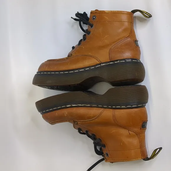 Dr Martens Docs 8556 Made in England Size 5 Platform Cognac Camel Leather