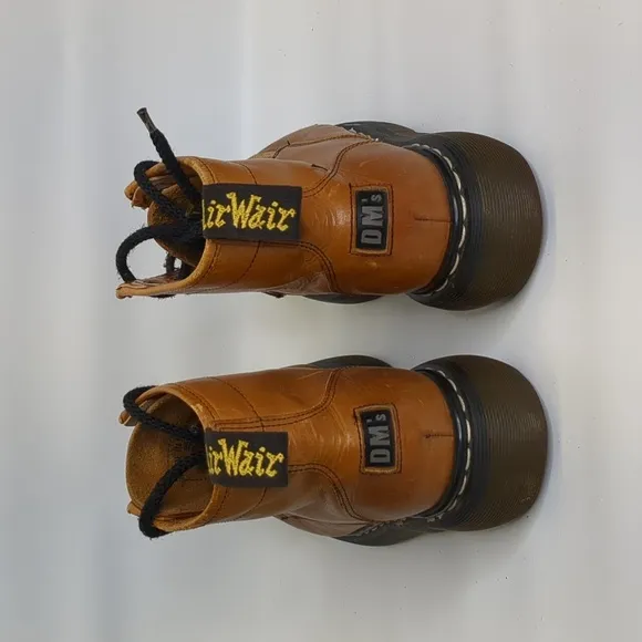 Dr Martens Docs 8556 Made in England Size 5 Platform Cognac Camel Leather