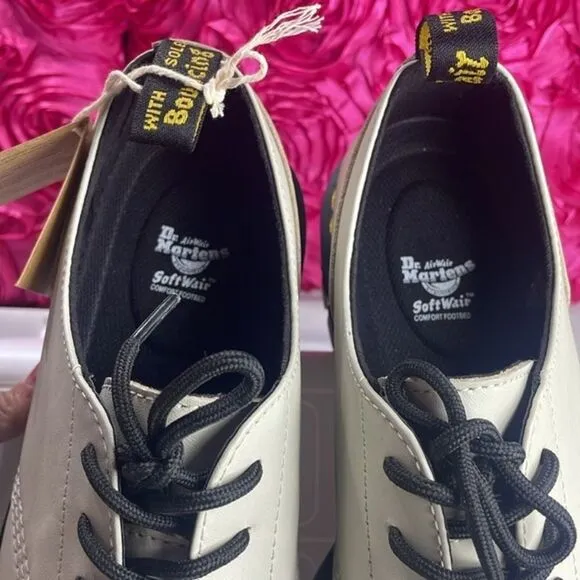 Dr. Martens Platform Shoe Unisex, size 36/6 women’s‎
