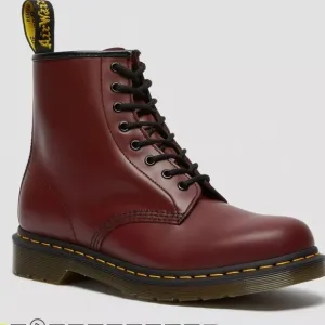 Dr. Martins 1460 SMOOTH LEATHER LACE UP BOOTS in Sz 5