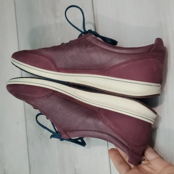 Ecco Womens Leather Comfort Sneakers shoes sz 38/7-7.5