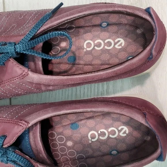 Ecco Womens Leather Comfort Sneakers shoes sz 38/7-7.5