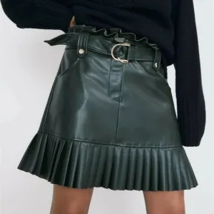 💥EFFORTLESSLY CHIC💥 Pleated Belted Leather Skirt in Bottle Green
