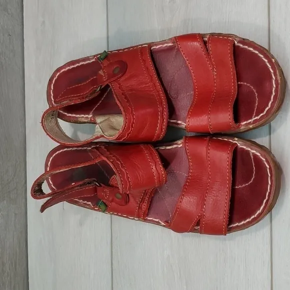 El Naturalista Womens Comfort Sandals shoes sz 38/8